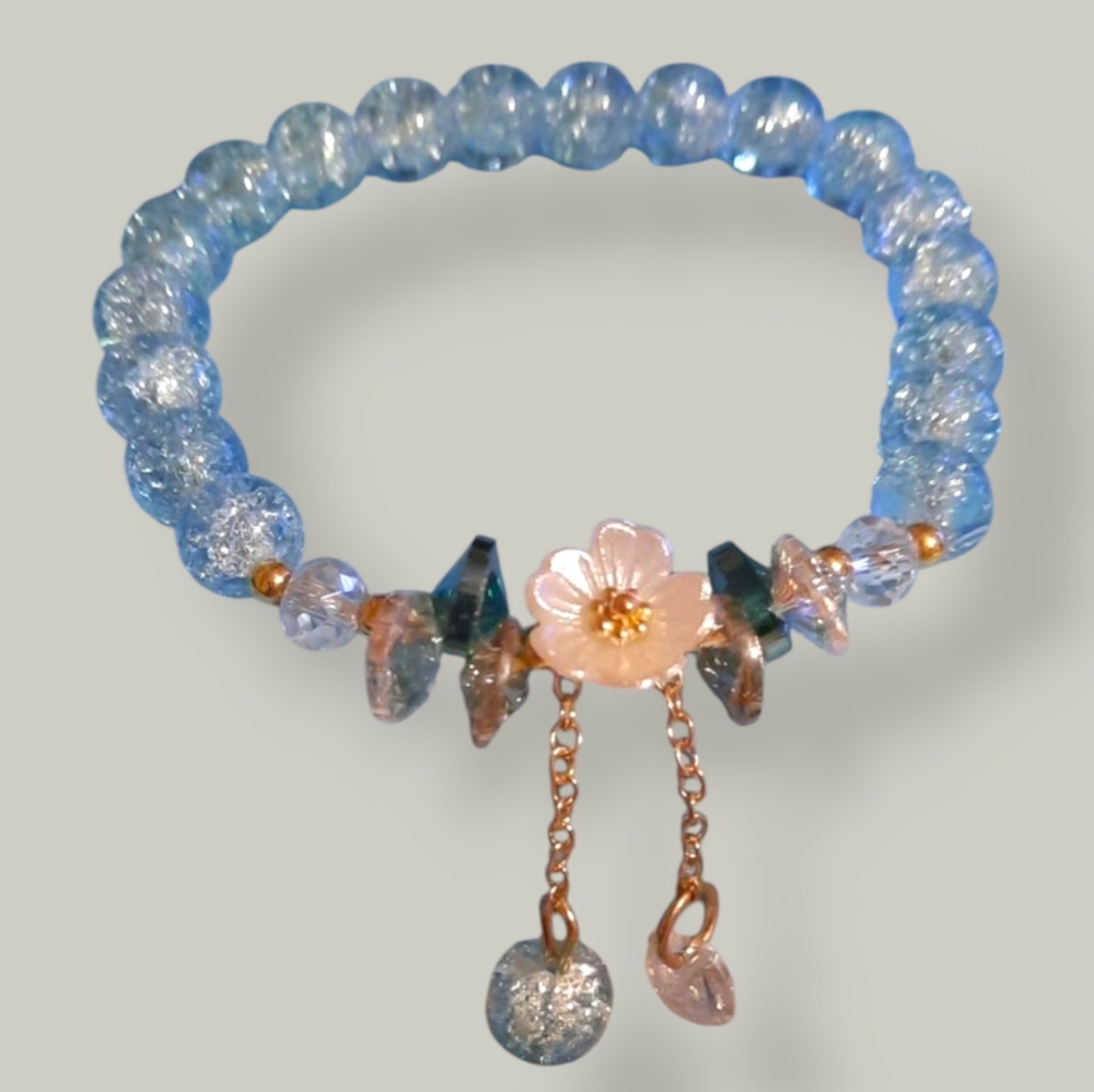 3/25$ NEW Floral beaded boho bracelet with dangling faceted Crystal beads